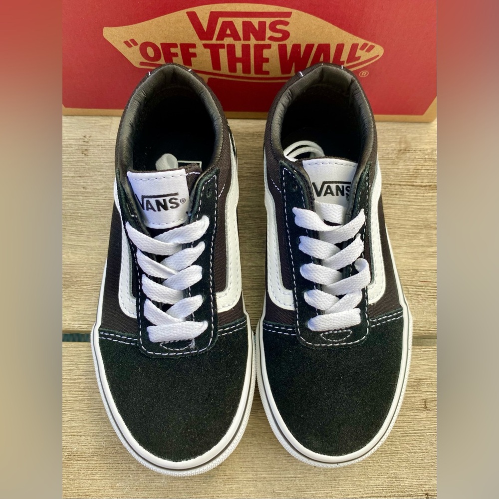 NWT Vans Sneakers Kids 11